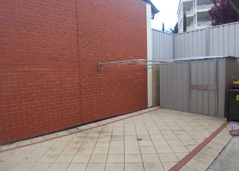 2 / 15-17 Barndoo Street, Hallett Cove