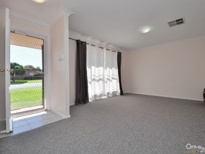 27 Websdale Drive, Dubbo