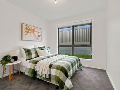 1 / 5 Thorne Avenue, Legana