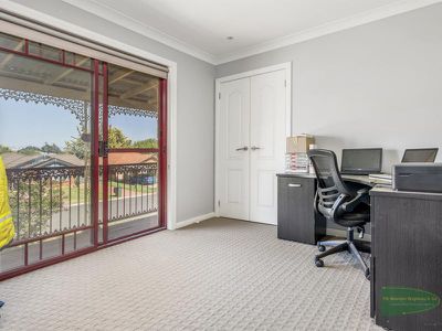 1 / 28 Dees Close, Bathurst