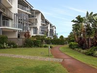 10 Grand Pde  , Kawana Island