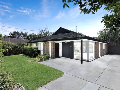 43 Ester Crescent, Clayton South