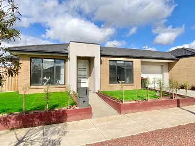 4 Limewood Street, Manor Lakes
