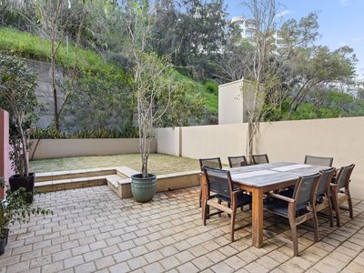 44 / 122 Mounts Bay Road, Perth