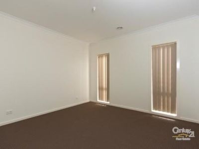 46 Hal Porter Terrace, Lynbrook