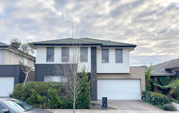 11 Hartland Drive, Cranbourne North