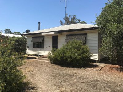 27 Yarrien Street, Barham