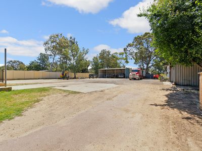 5 St Georges Avenue, Champion Lakes