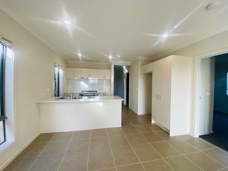 66 Altura Drive, Truganina