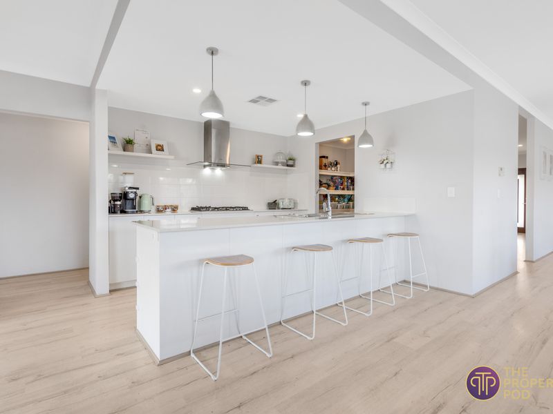 10 Alata Grove, Byford