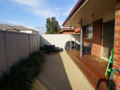 1 / 17 Dampier Avenue, Shepparton