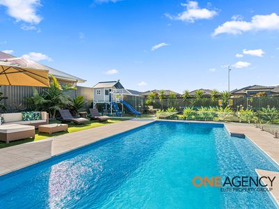 22 Honeybee Crescent, Calderwood