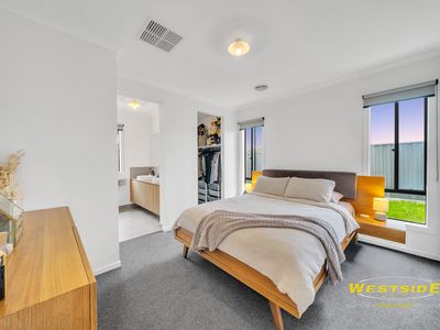 42 Westbury Avenue, Rockbank