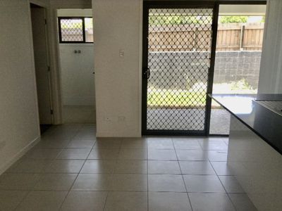 10 / 300 Redbank Plains Road, Bellbird Park
