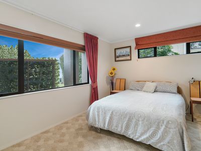 22 Beach Road, Te Atatu Peninsula