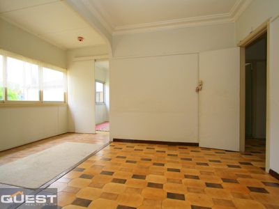 16 Sixth Avenue, Condell Park