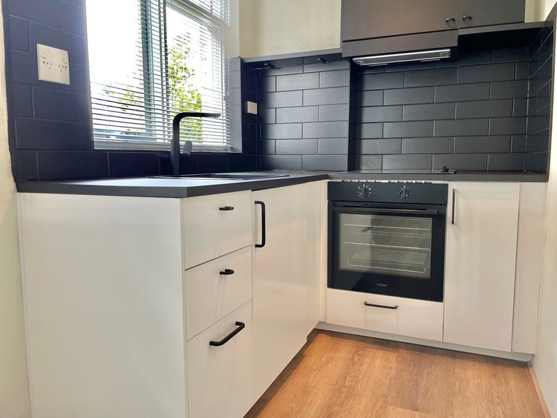 6 / 231 Dandenong Road, Windsor
