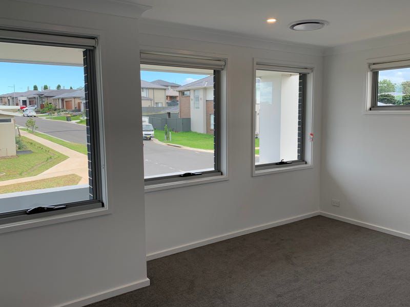40 Steven Drive, Oran Park