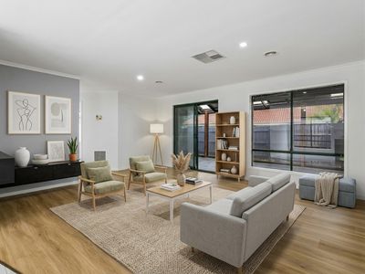 12 Lady Penrhyn Cl, Cranbourne West