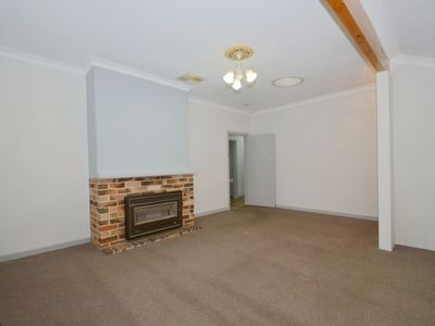 13 Berehaven Avenue, Thornlie