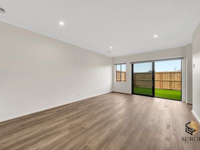 10 Petunia Crescent, Armstrong Creek