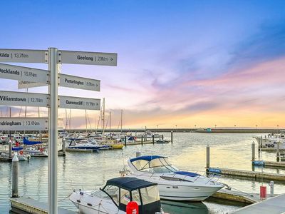 132 / 33 Quay Boulevard, Werribee South