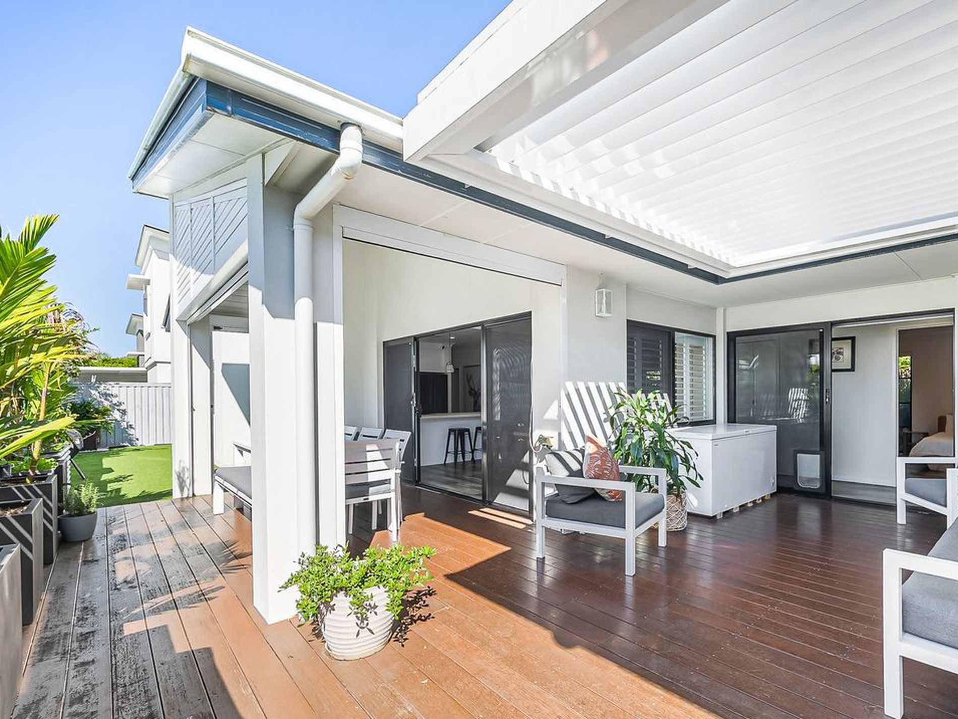 6 Melos Place, Parrearra