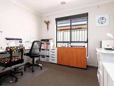 25 MORTIMER TERRACE, Leneva