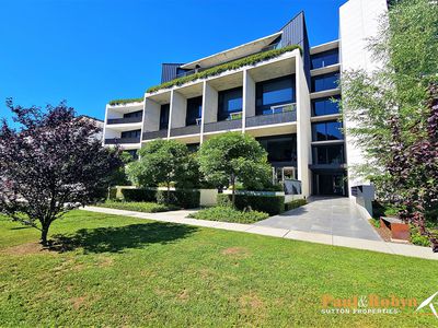 4 / 22 Canberra Avenue, Forrest