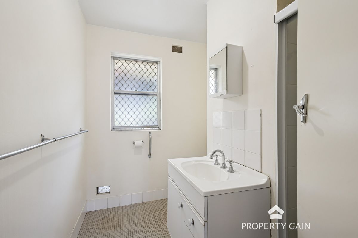 3 / 82 Broadway, Crawley