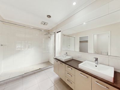 15 Jade Crescent, Cobblebank