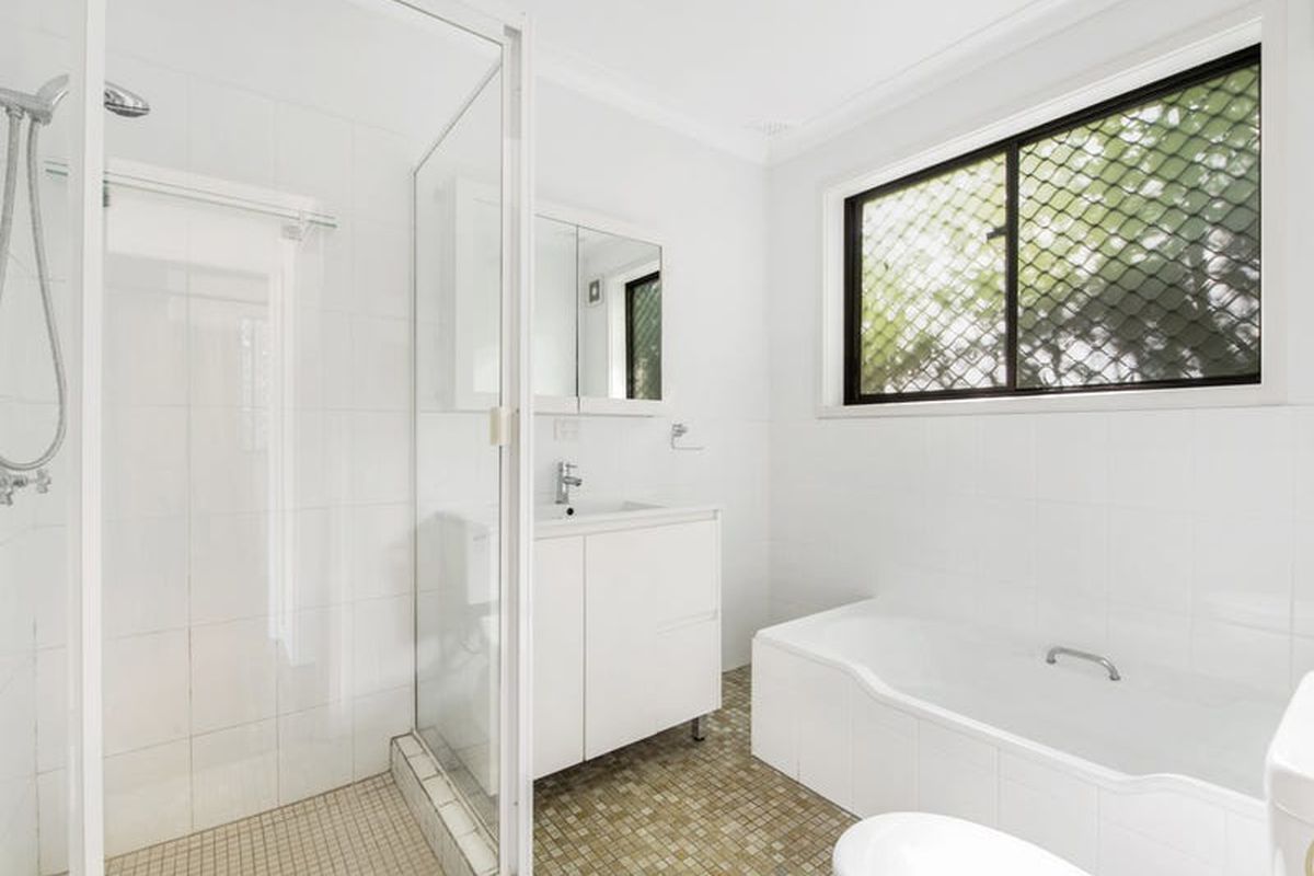 1 / 10 Margin Street, Gosford