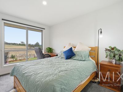 332 Gillies Road, Granton