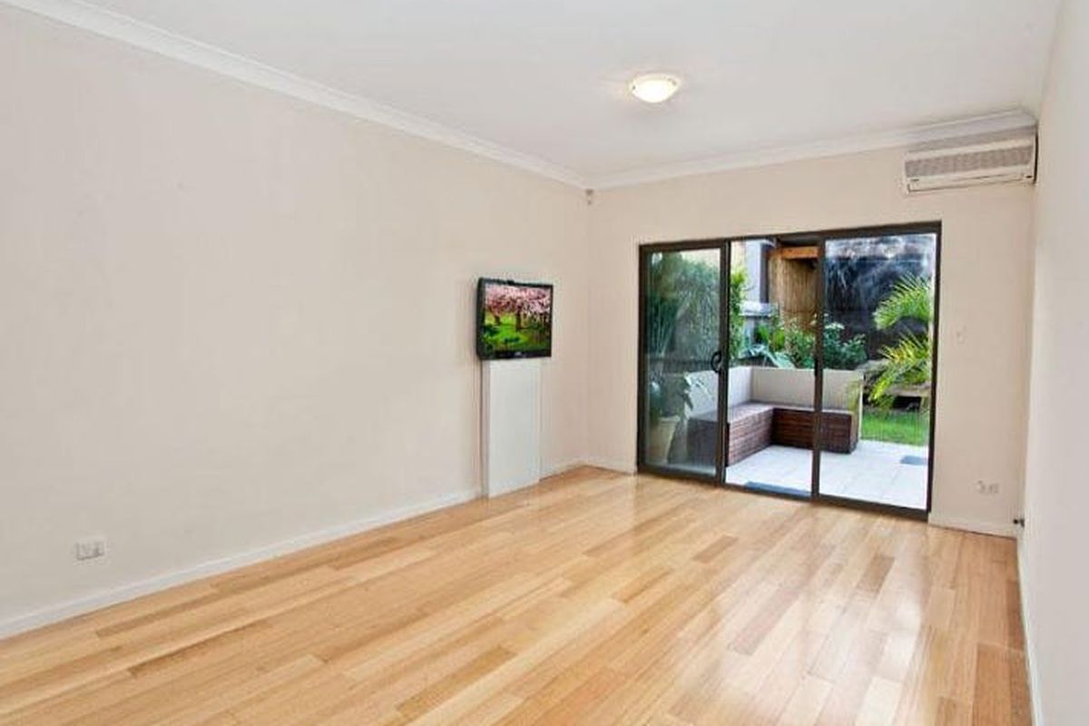 038 / 9-17 Eastbourne Road, Homebush West