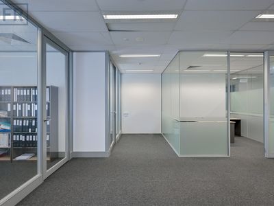 12W/817 Beeliar Drive, Cockburn Central