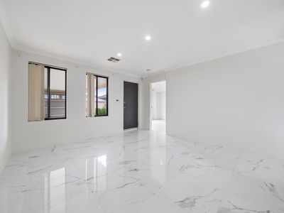 18 Montane Turn, Banksia Grove