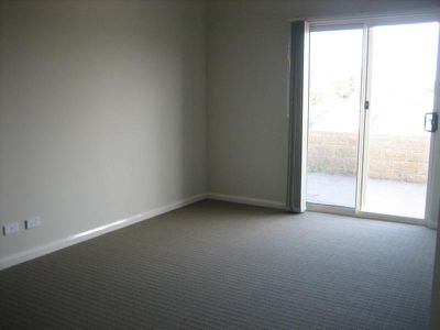 6 / 78 Addison  St, Lake Illawarra