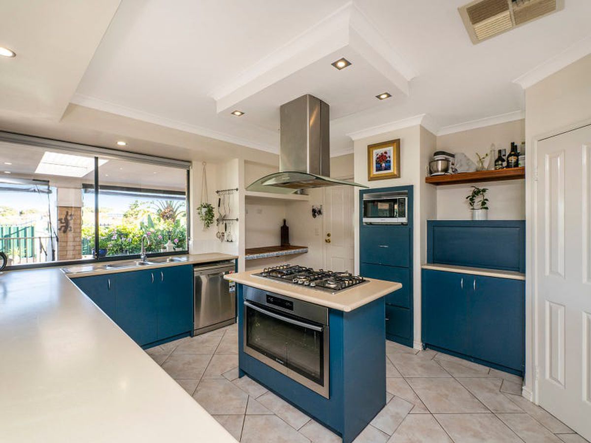 8 Sicily Green, Secret Harbour Cutten & Co Real Estate