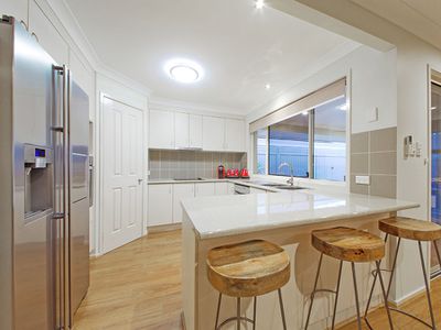 121 Ropley Road, Wynnum West