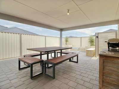 2 Tide Way , Singleton