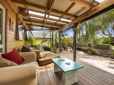 76 Princes Highway, Lake Tabourie