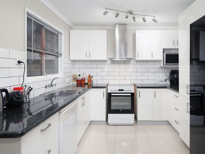 33 Dehlia Street, Marsden
