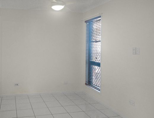 Spacious living in Tewantin image 11