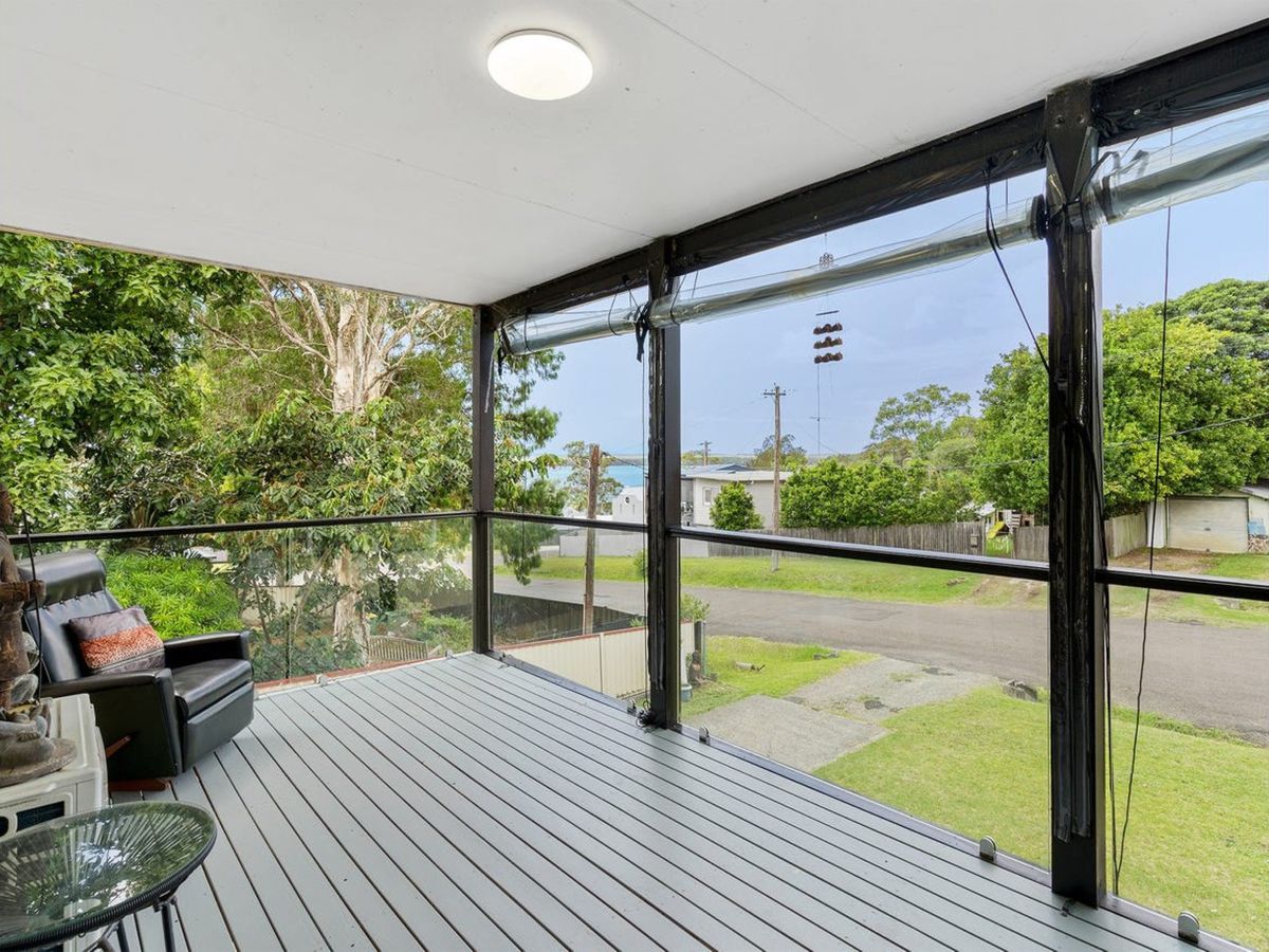 100 Catherine Street, Mannering Park