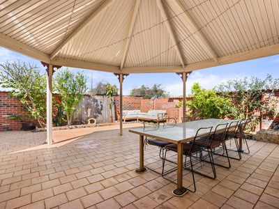 135 Safety Bay Road, Shoalwater