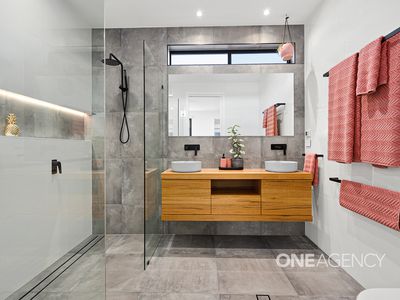 4 Brotheridge Avenue, Calderwood