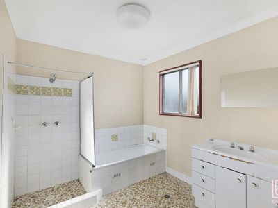 10 Coogee Avenue, The Entrance North