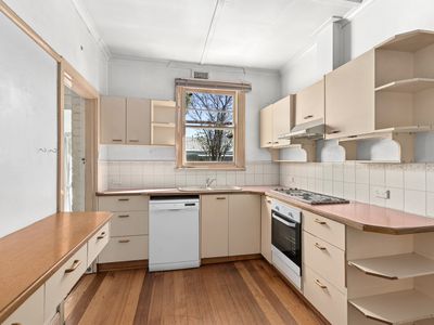 40 Lomond Terrace, East Geelong