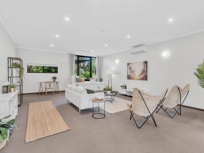 11 Pomona Avenue, Mooroobool