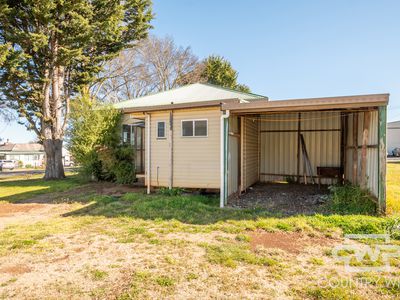 unit 3 / 15 Balblair Street, Guyra